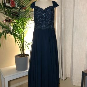 NWT Jj’shouse navy blue gown